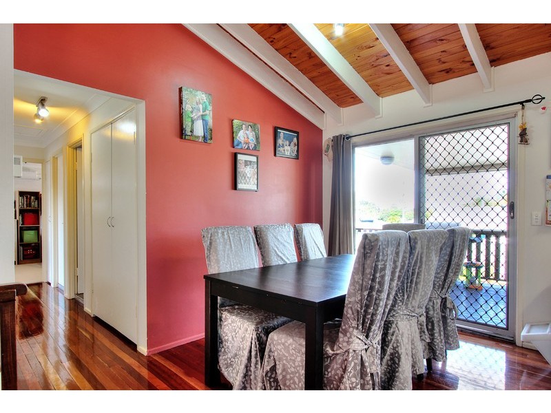 26 Village Drive, Daisy Hill QLD 4127