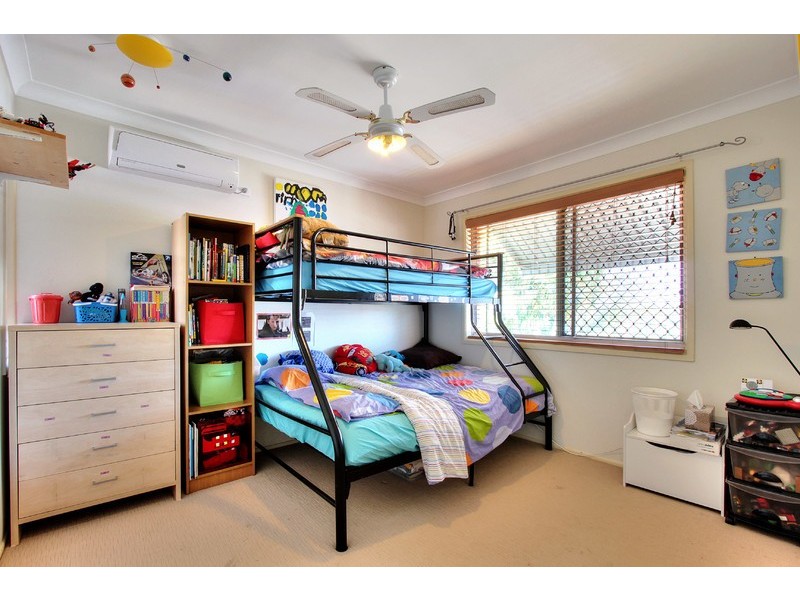 26 Village Drive, Daisy Hill QLD 4127