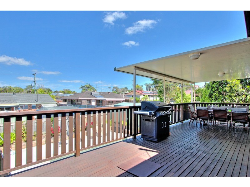 26 Village Drive, Daisy Hill QLD 4127