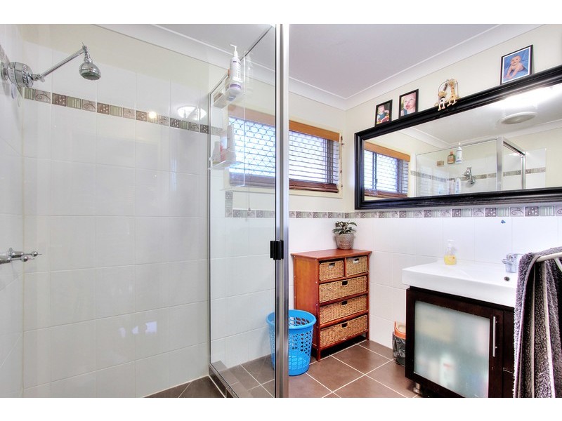 26 Village Drive, Daisy Hill QLD 4127