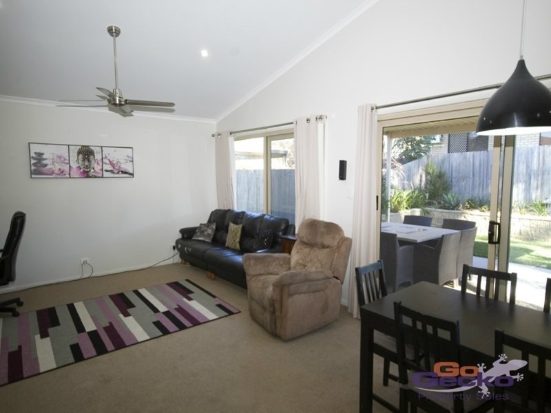 39 Regents Circuit, Forest Lake QLD 4078