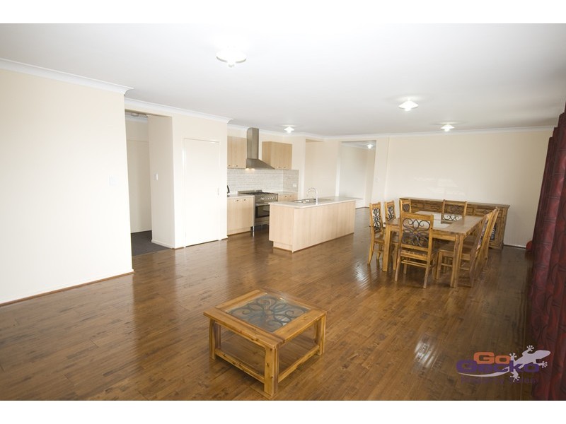 40 Whitmore Crescent, Goodna QLD 4300