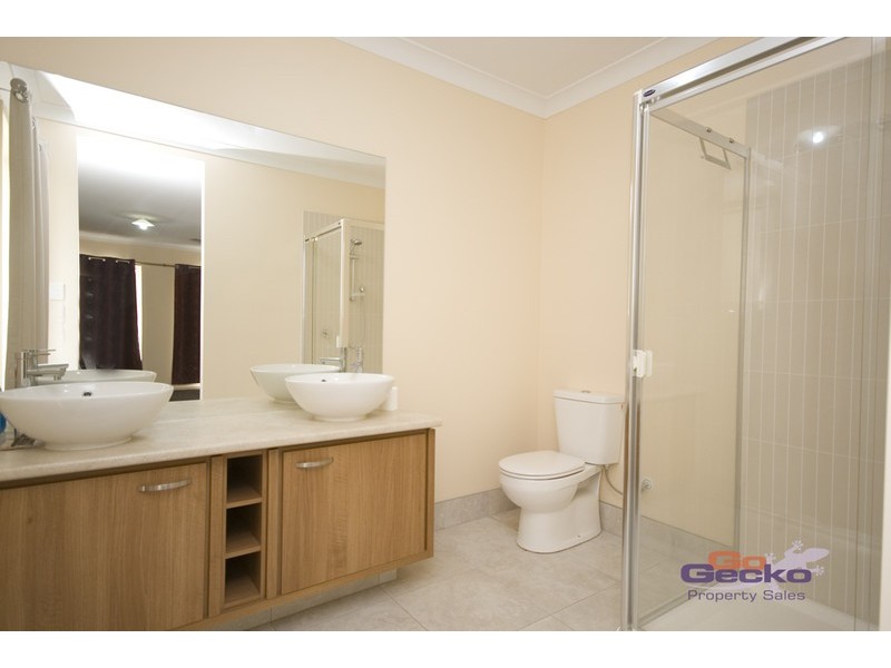 40 Whitmore Crescent, Goodna QLD 4300