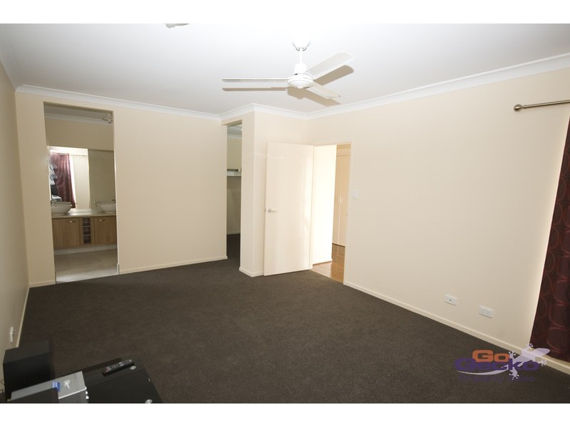 40 Whitmore Crescent, Goodna QLD 4300