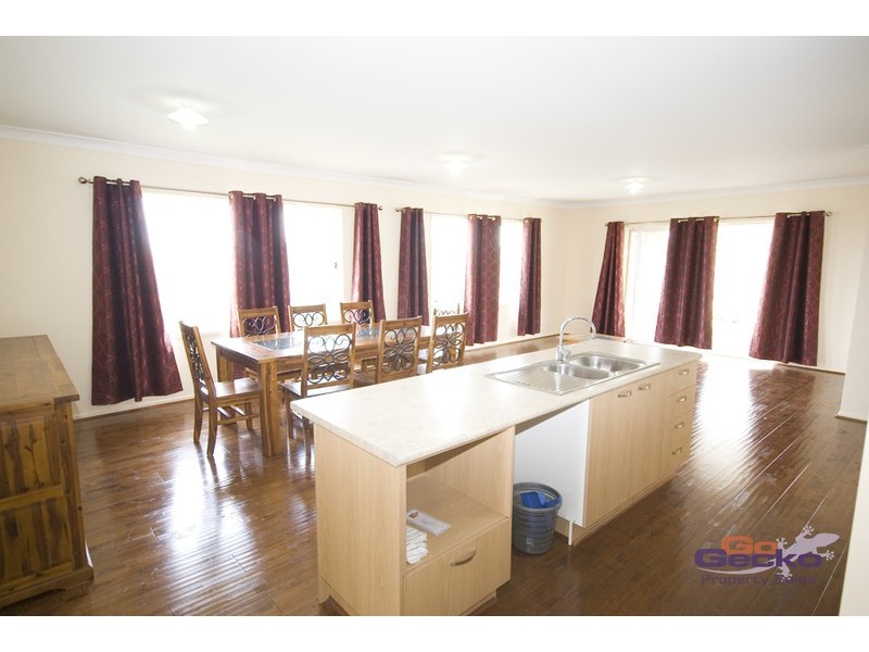 40 Whitmore Crescent, Goodna QLD 4300