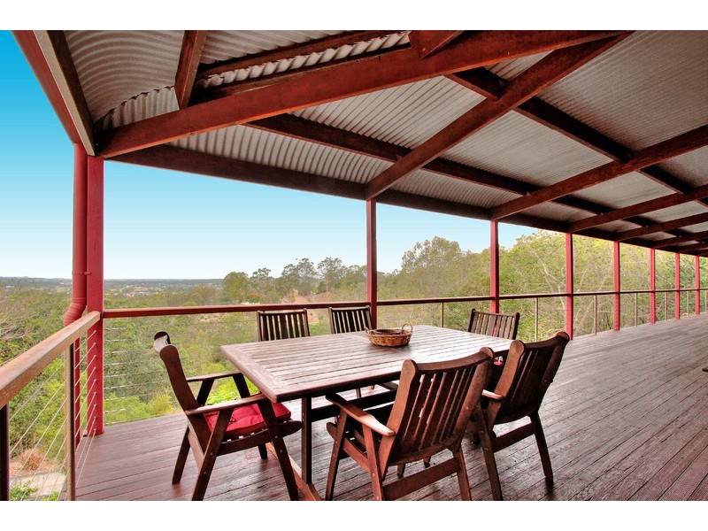 9 – 11 Hillview Cr, Bahrs Scrub QLD 4207