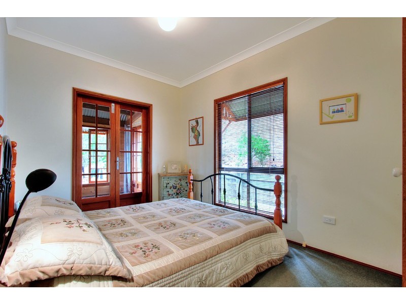 9 – 11 Hillview Cr, Bahrs Scrub QLD 4207