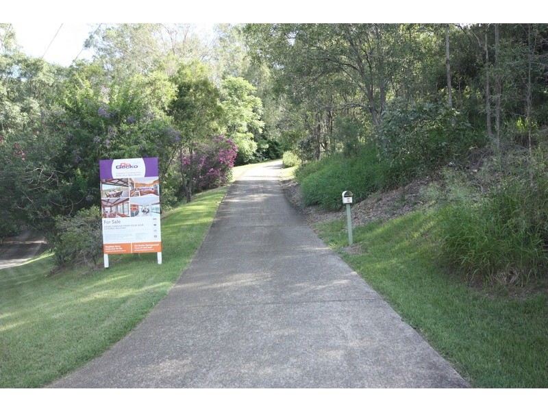 9 – 11 Hillview Cr, Bahrs Scrub QLD 4207