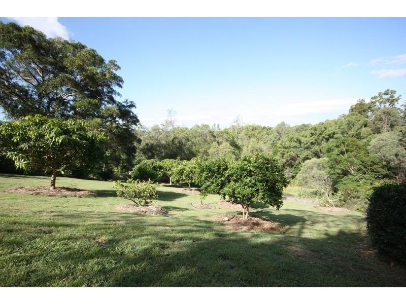 9 – 11 Hillview Cr, Bahrs Scrub QLD 4207