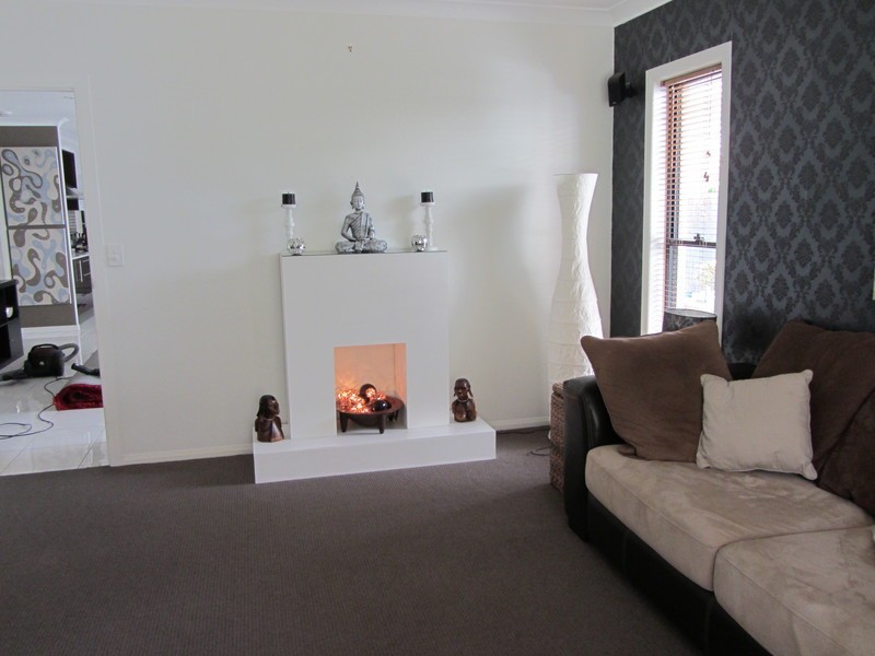 49 Farren Street, Camira QLD 4300
