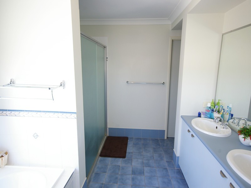 1 Amadeus Street, Springfield Lakes QLD 4300