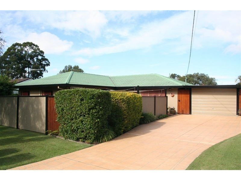 19 Penaton Street, Corinda QLD 4075