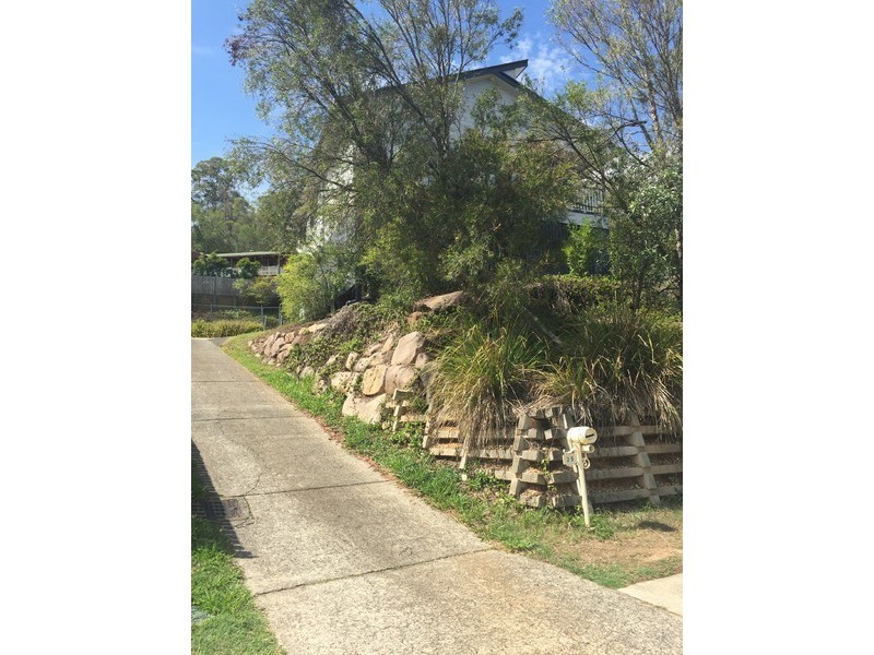 25 Tahan Crescent, Tanah Merah QLD 4128