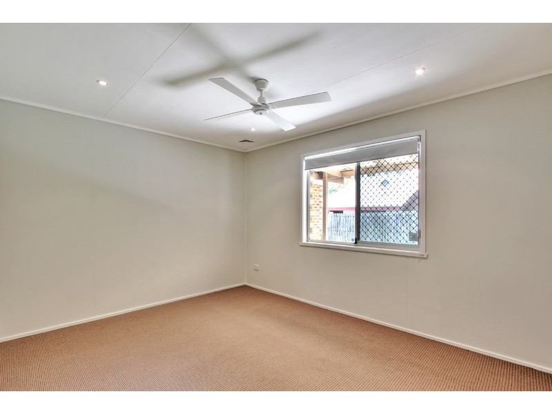 21 Hughes Street, Eagleby QLD 4207