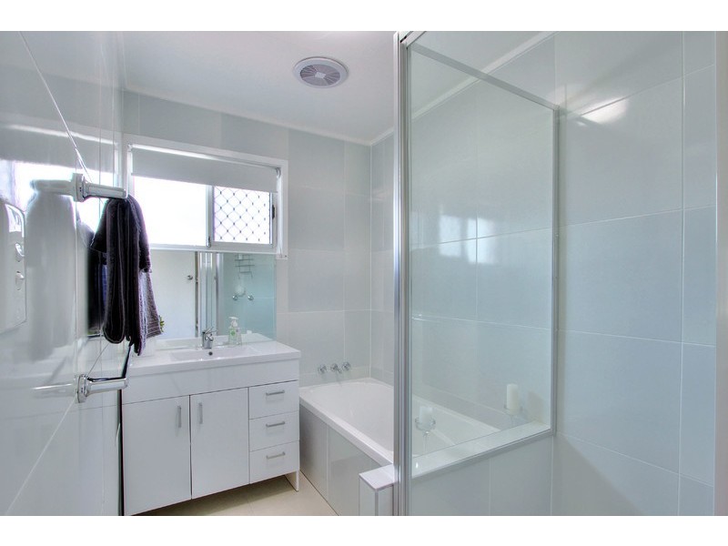 21 Hughes Street, Eagleby QLD 4207