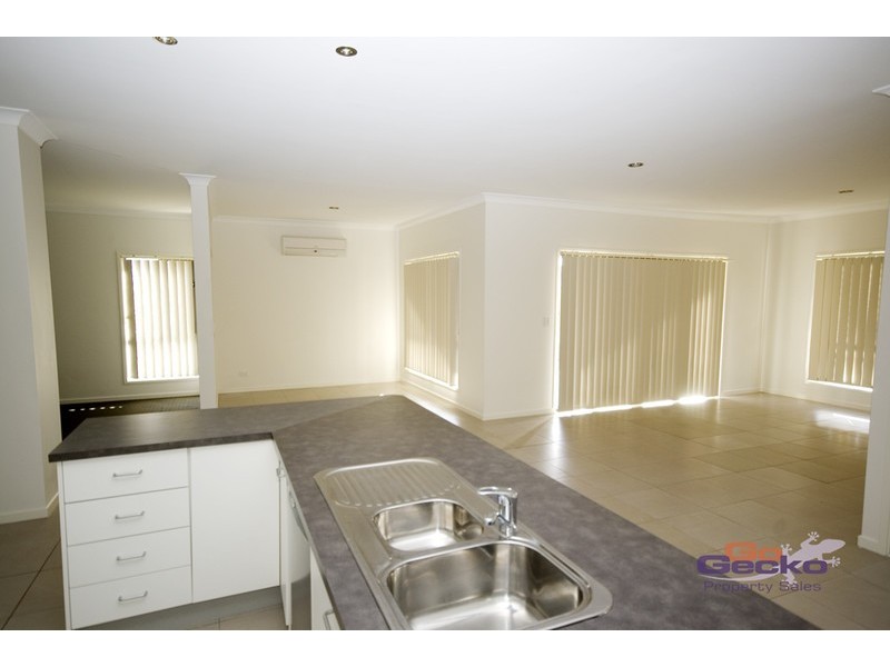 5 The Promenade, Springfield Lakes QLD 4300
