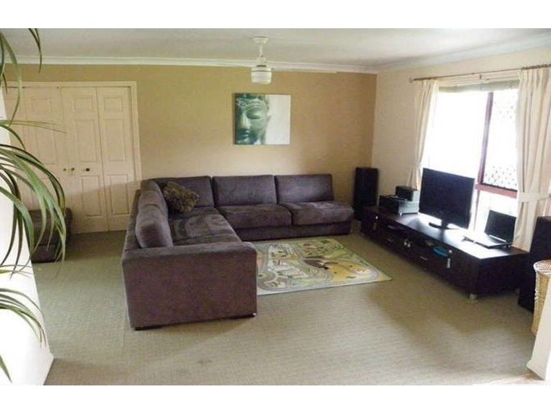 8 Seletar Place, Tanah Merah QLD 4128
