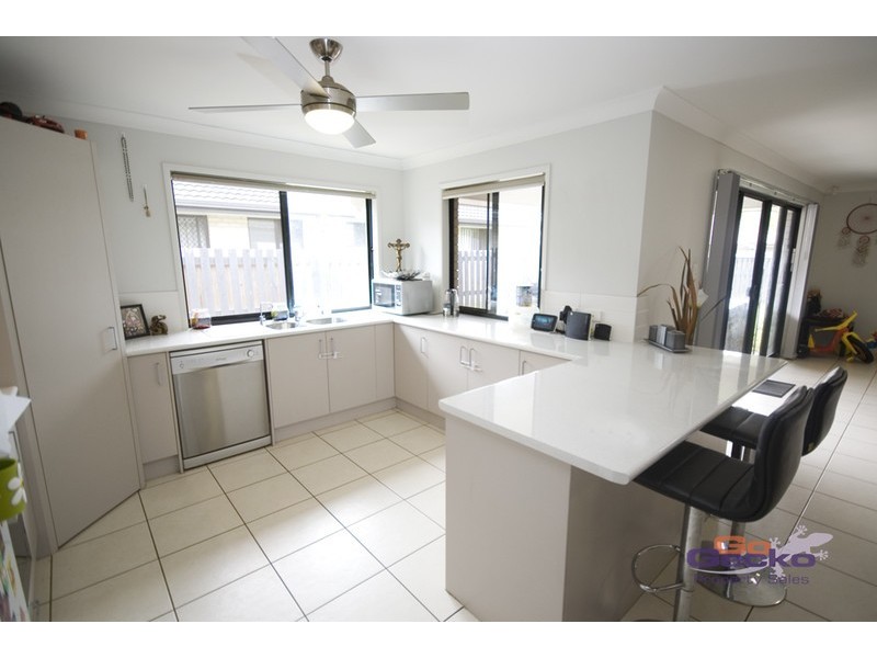 35 Quinn Close, Augustine Heights QLD 4300