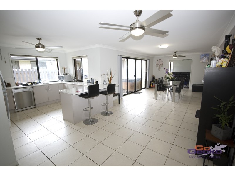 35 Quinn Close, Augustine Heights QLD 4300