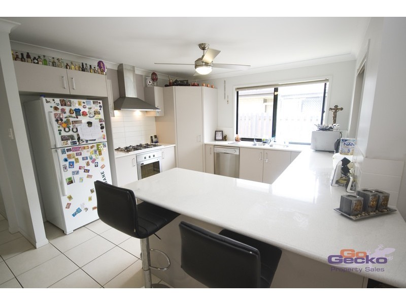 35 Quinn Close, Augustine Heights QLD 4300