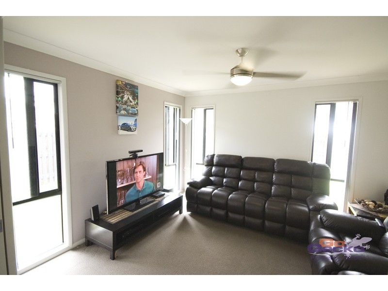 35 Quinn Close, Augustine Heights QLD 4300