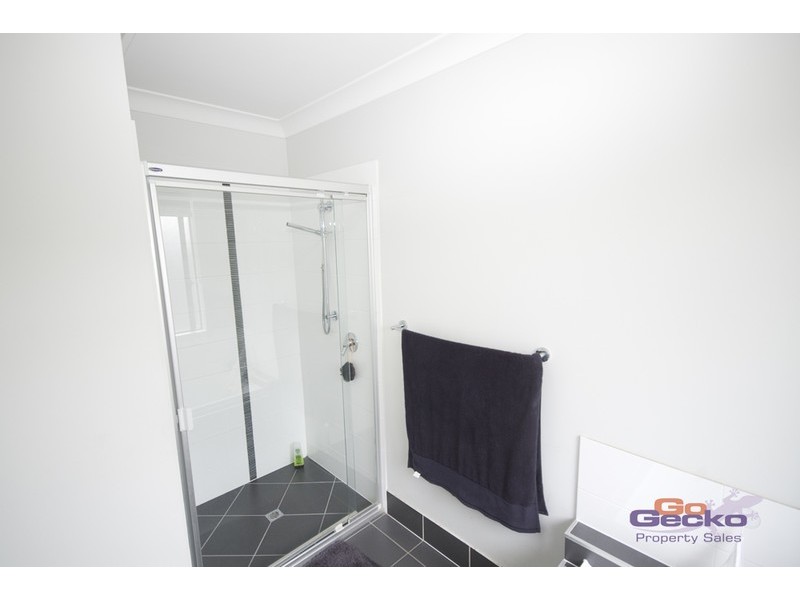 35 Quinn Close, Augustine Heights QLD 4300