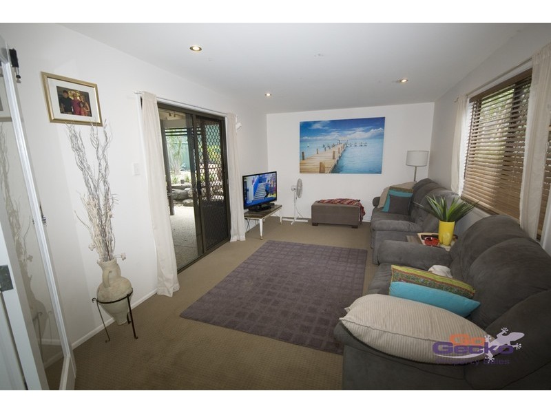 33 Oak Street, Bellbird Park QLD 4300