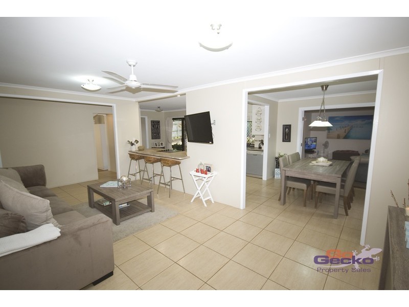 33 Oak Street, Bellbird Park QLD 4300