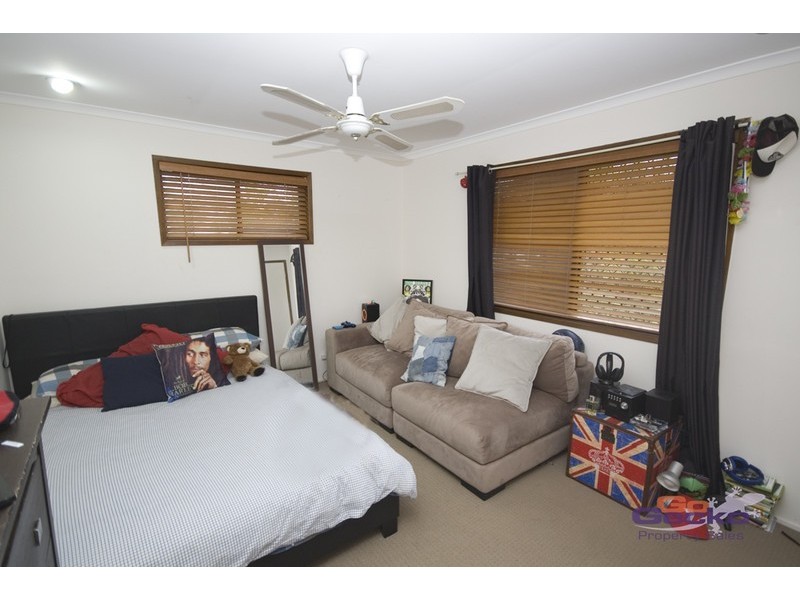 33 Oak Street, Bellbird Park QLD 4300