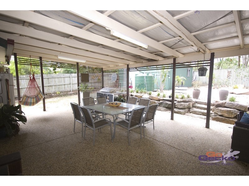 33 Oak Street, Bellbird Park QLD 4300