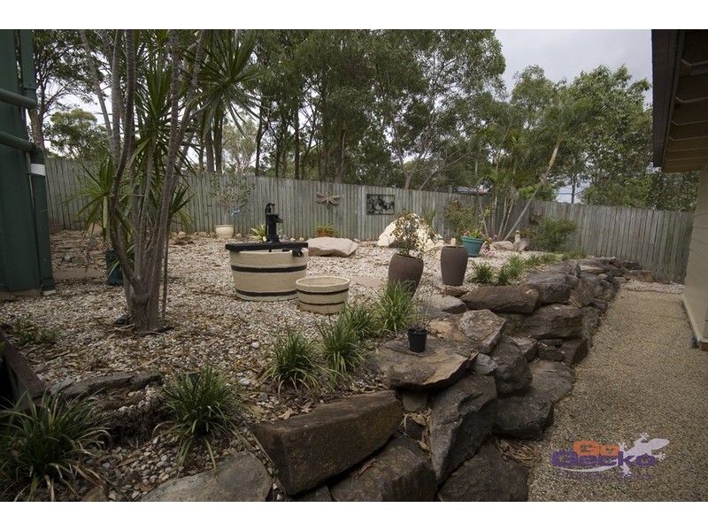 33 Oak Street, Bellbird Park QLD 4300