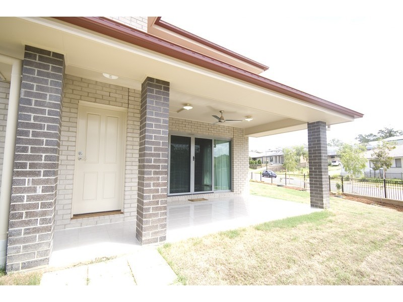 216 Grande Avenue, Springfield Lakes QLD 4300