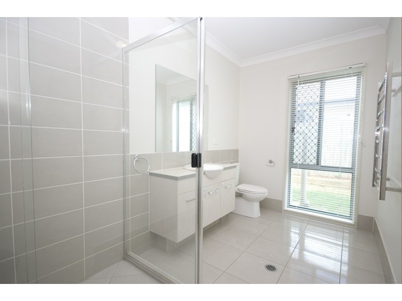 216 Grande Avenue, Springfield Lakes QLD 4300