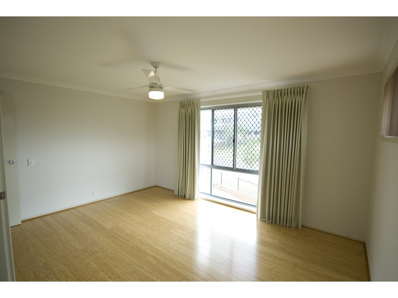 216 Grande Avenue, Springfield Lakes QLD 4300