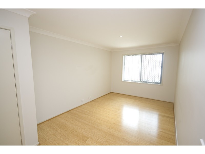 216 Grande Avenue, Springfield Lakes QLD 4300