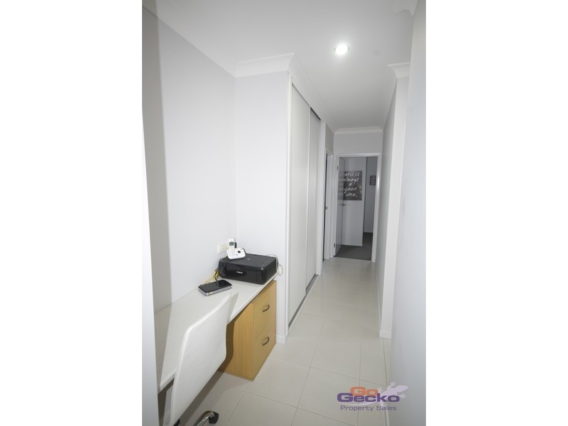 28 isidore, Augustine Heights QLD 4300