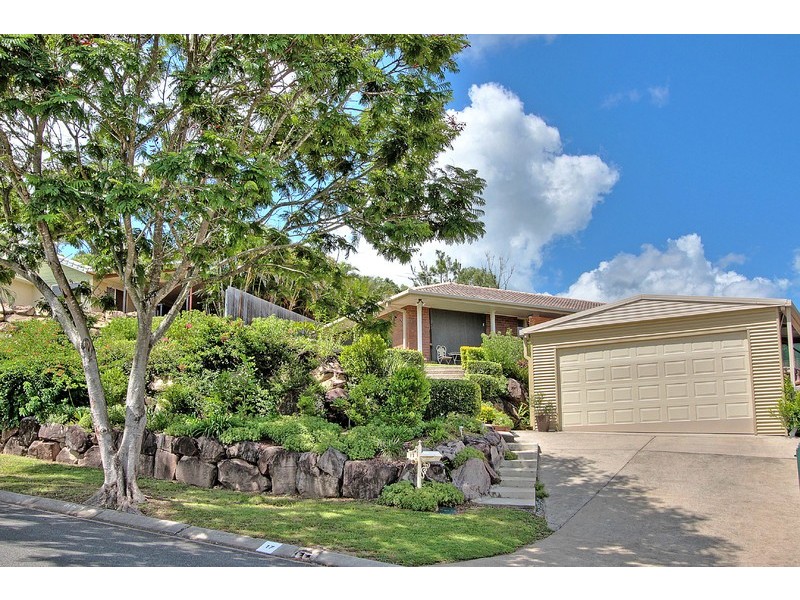 17 Leighton Drive, Edens Landing QLD 4207