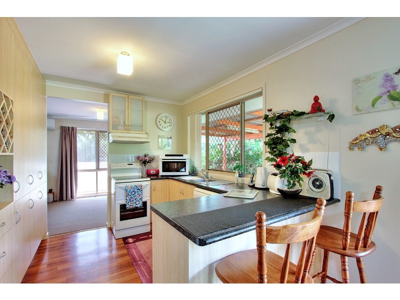 17 Leighton Drive, Edens Landing QLD 4207