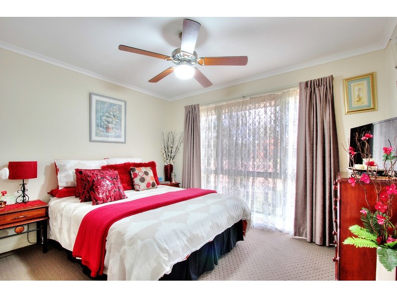 17 Leighton Drive, Edens Landing QLD 4207