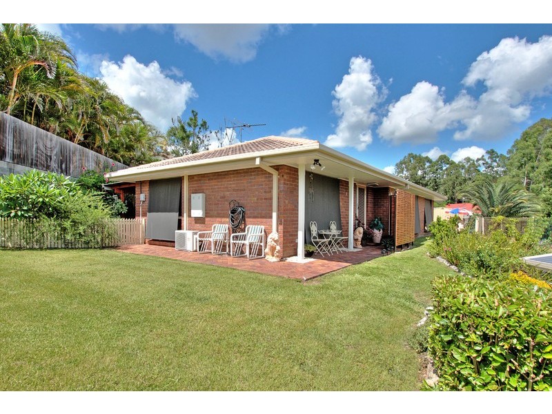 17 Leighton Drive, Edens Landing QLD 4207