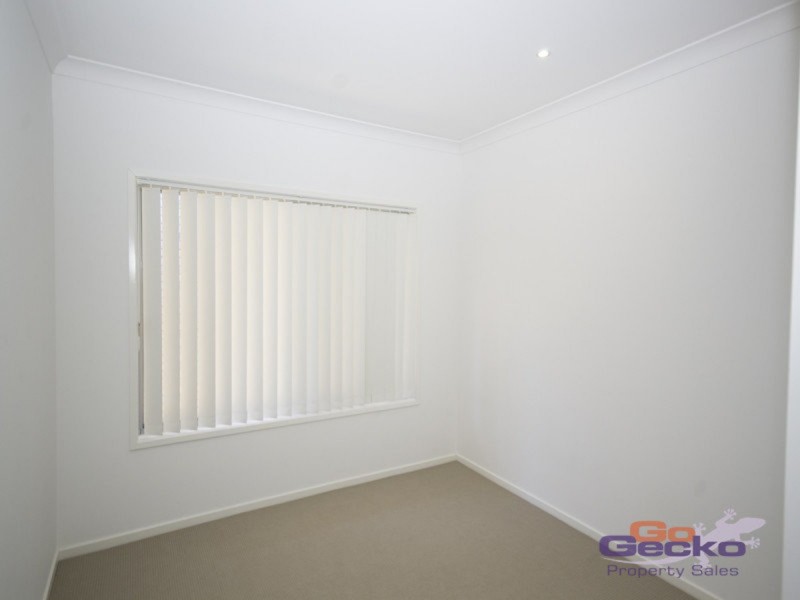 11 Francisca Drive, Augustine Heights QLD 4300