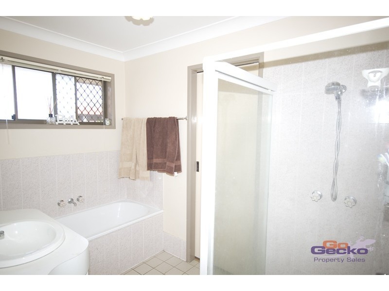 32 Garden Avenue, Camira QLD 4300