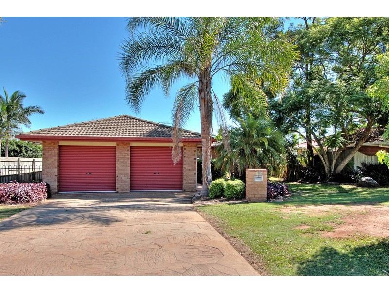 105 Pohon Drive, Tanah Merah QLD 4128