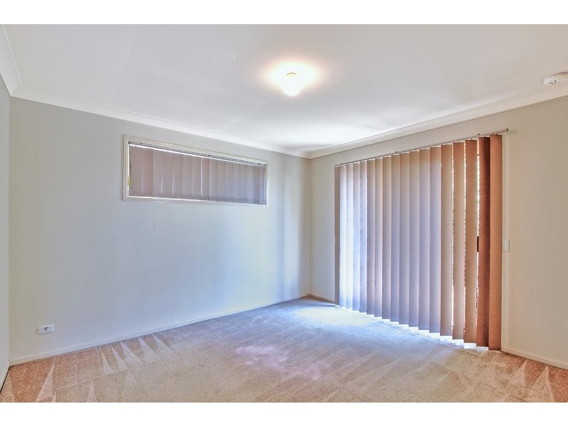 105 Pohon Drive, Tanah Merah QLD 4128