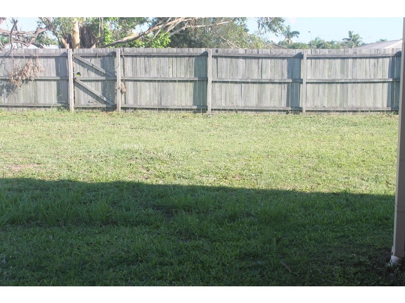 7 Perak Court, Tanah Merah QLD 4128