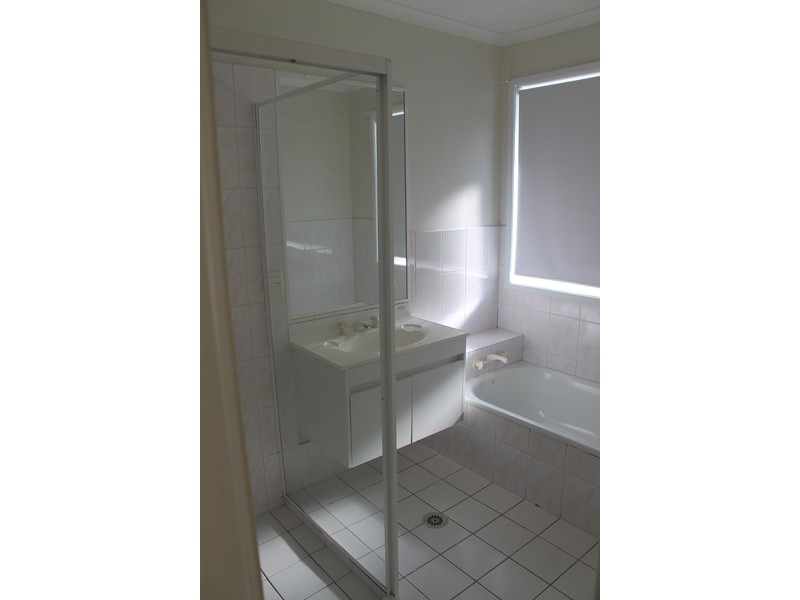 7 Perak Court, Tanah Merah QLD 4128