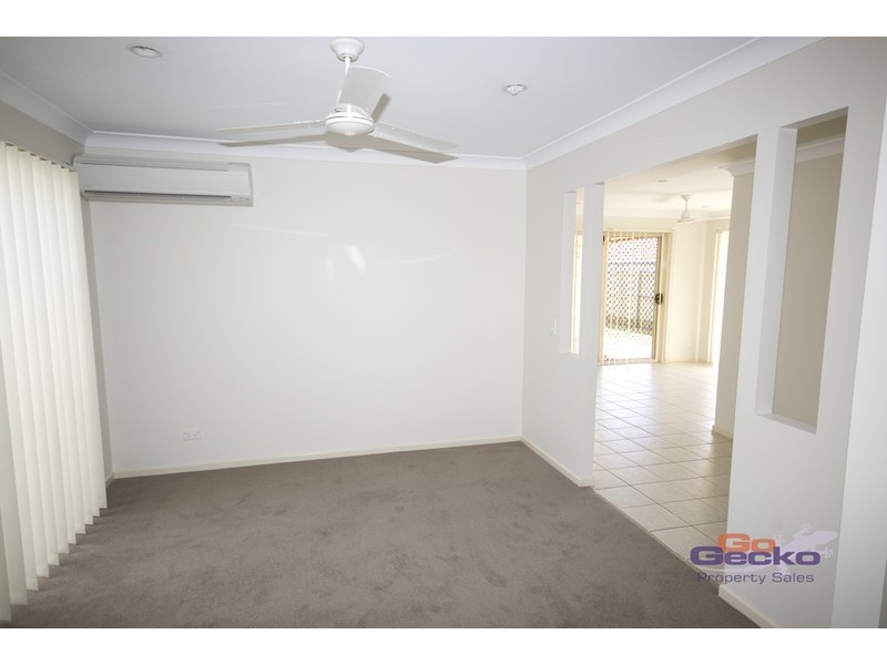 18 Mannix Place, Forest Lake QLD 4078