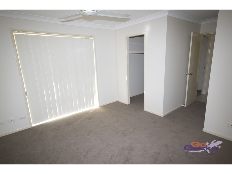 18 Mannix Place, Forest Lake QLD 4078