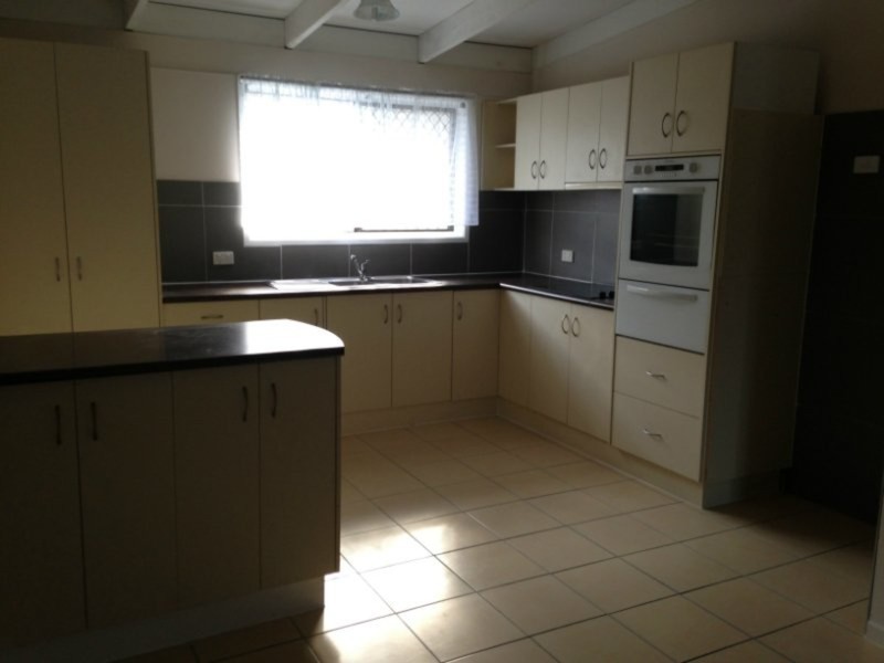 2 Narianne Street, Marsden QLD 4132