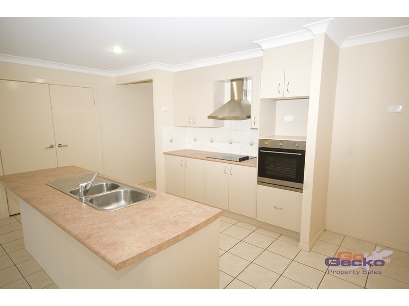 48 PENROSE Circuit, Redbank Plains QLD 4301